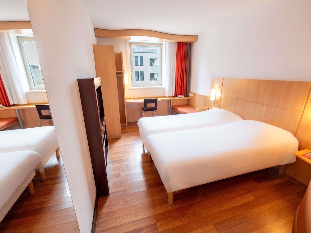 ibis Esch Belval 20/64