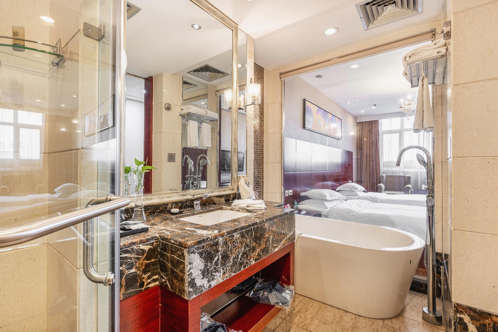 Haihua International Hotel 25/27