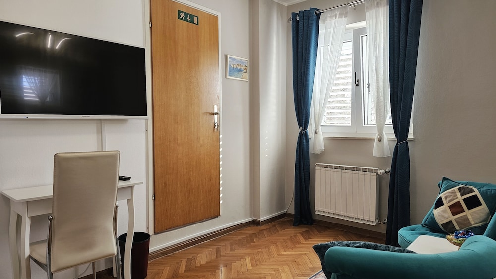 Adria Apartments 32/50