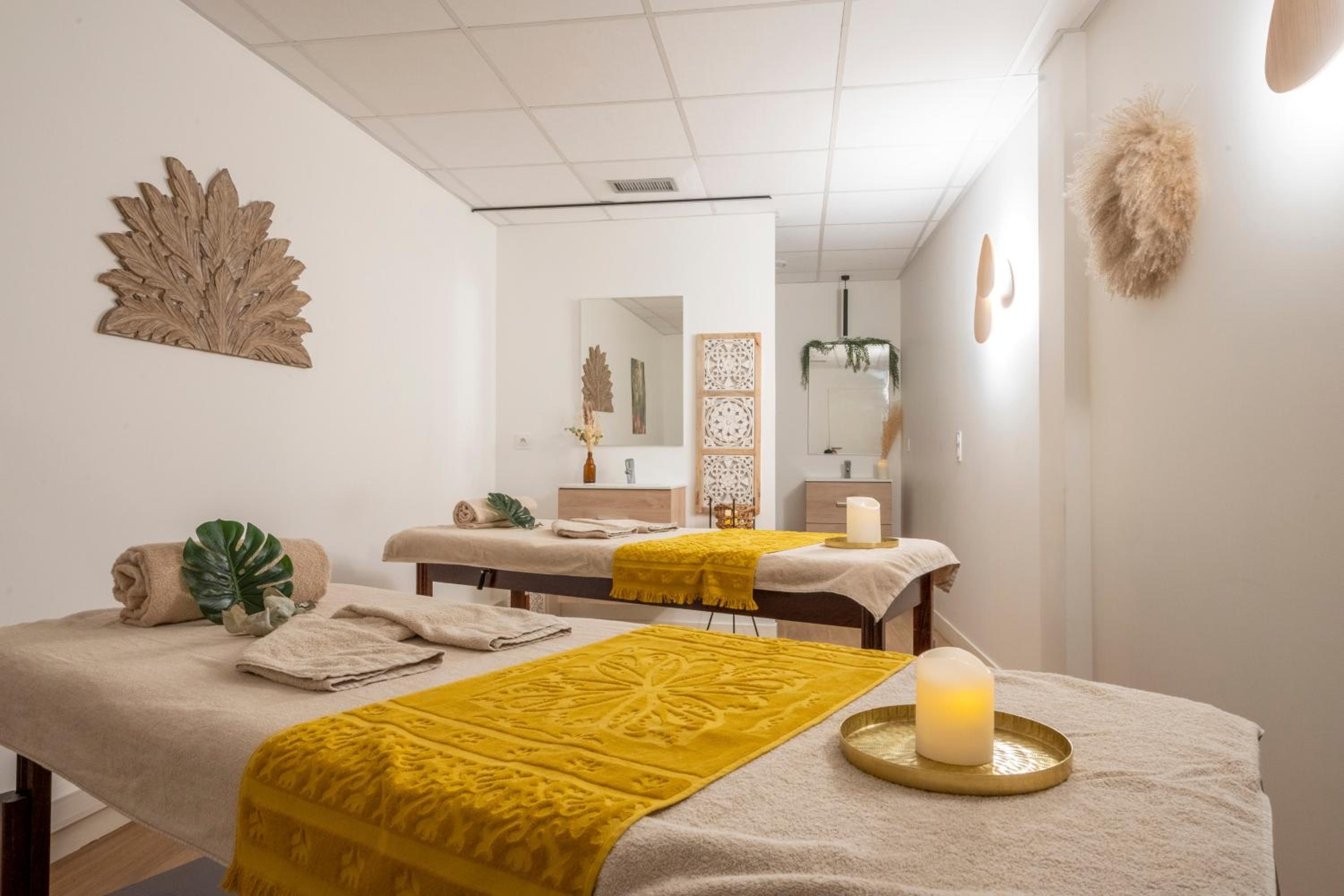 ATHOME RESIDENCE ET SPA 14/40