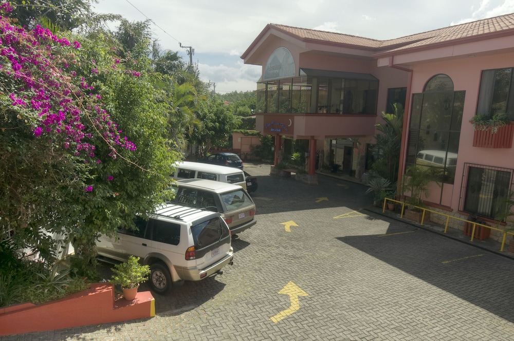 Adventure Inn 65/74