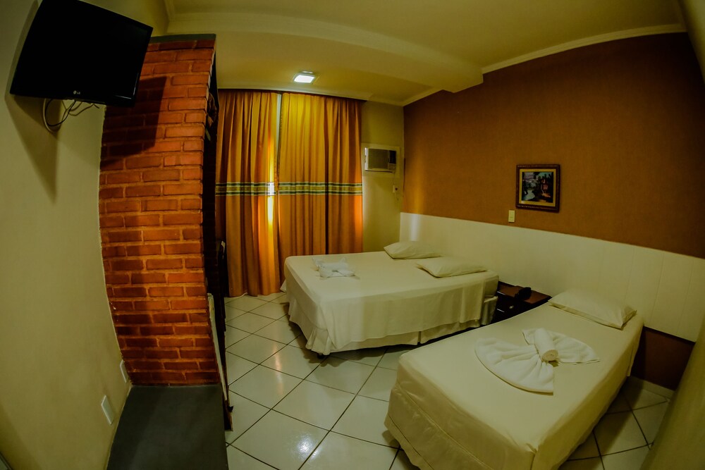 Acropolis Marina Hotel 33/57