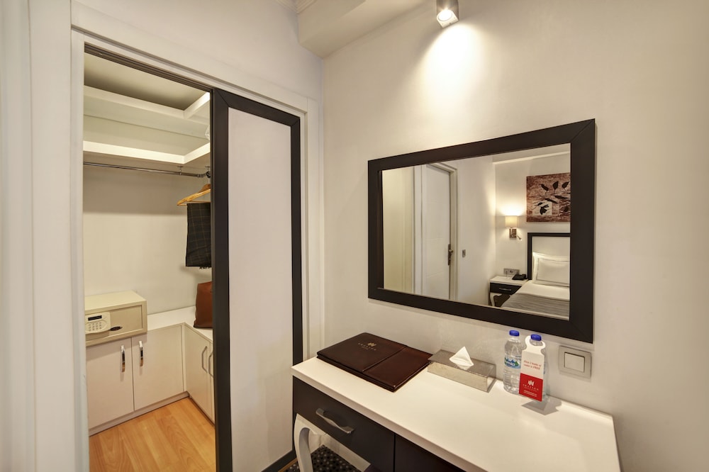 Skalion Hotel 49/50