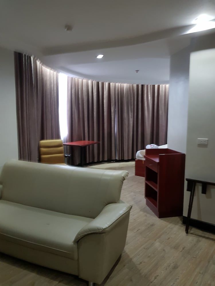Cherry Midtown Hotel 28/32