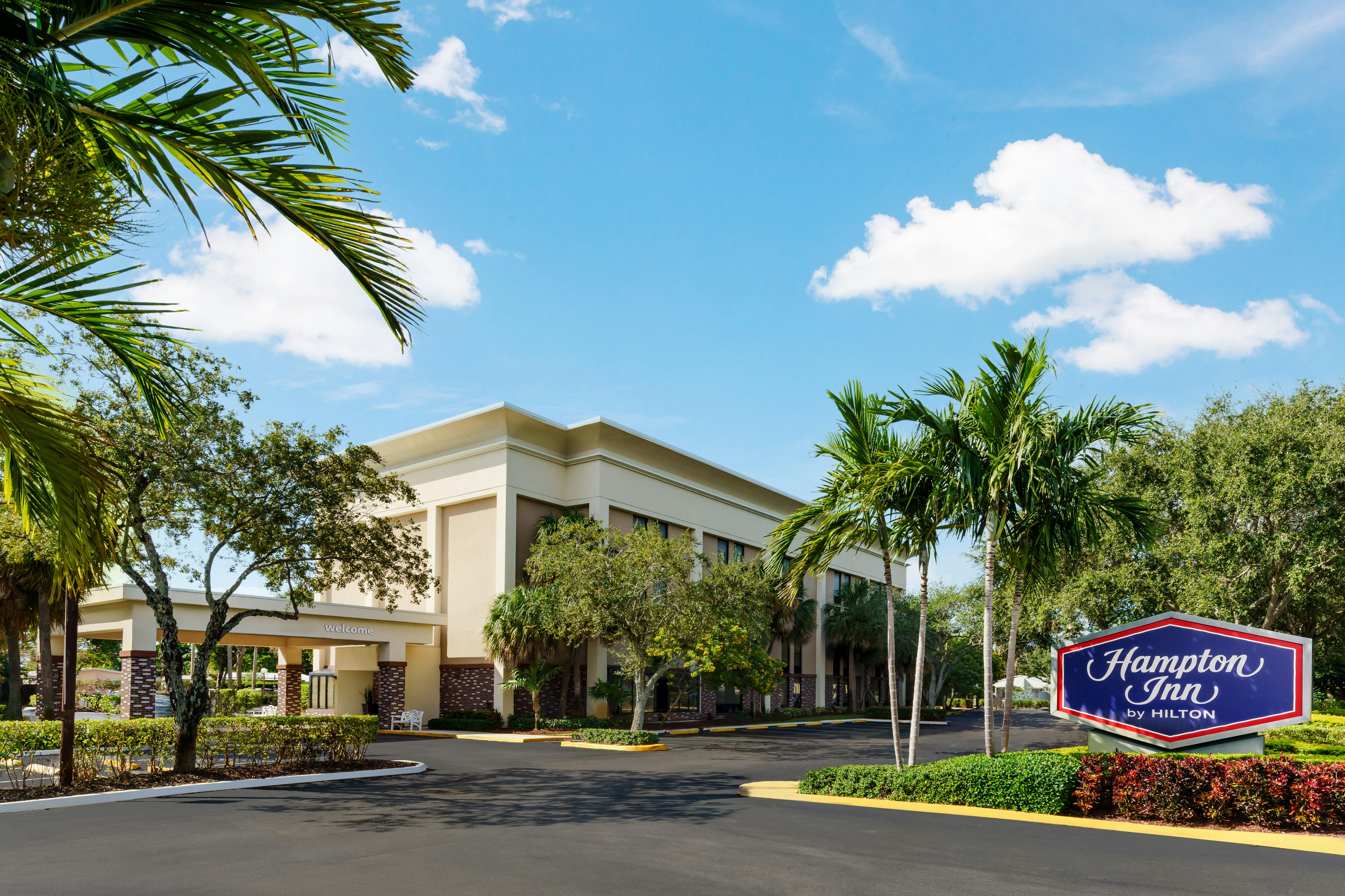 Hampton Inn Ft Lauderdale-Cypress Creek 25/30