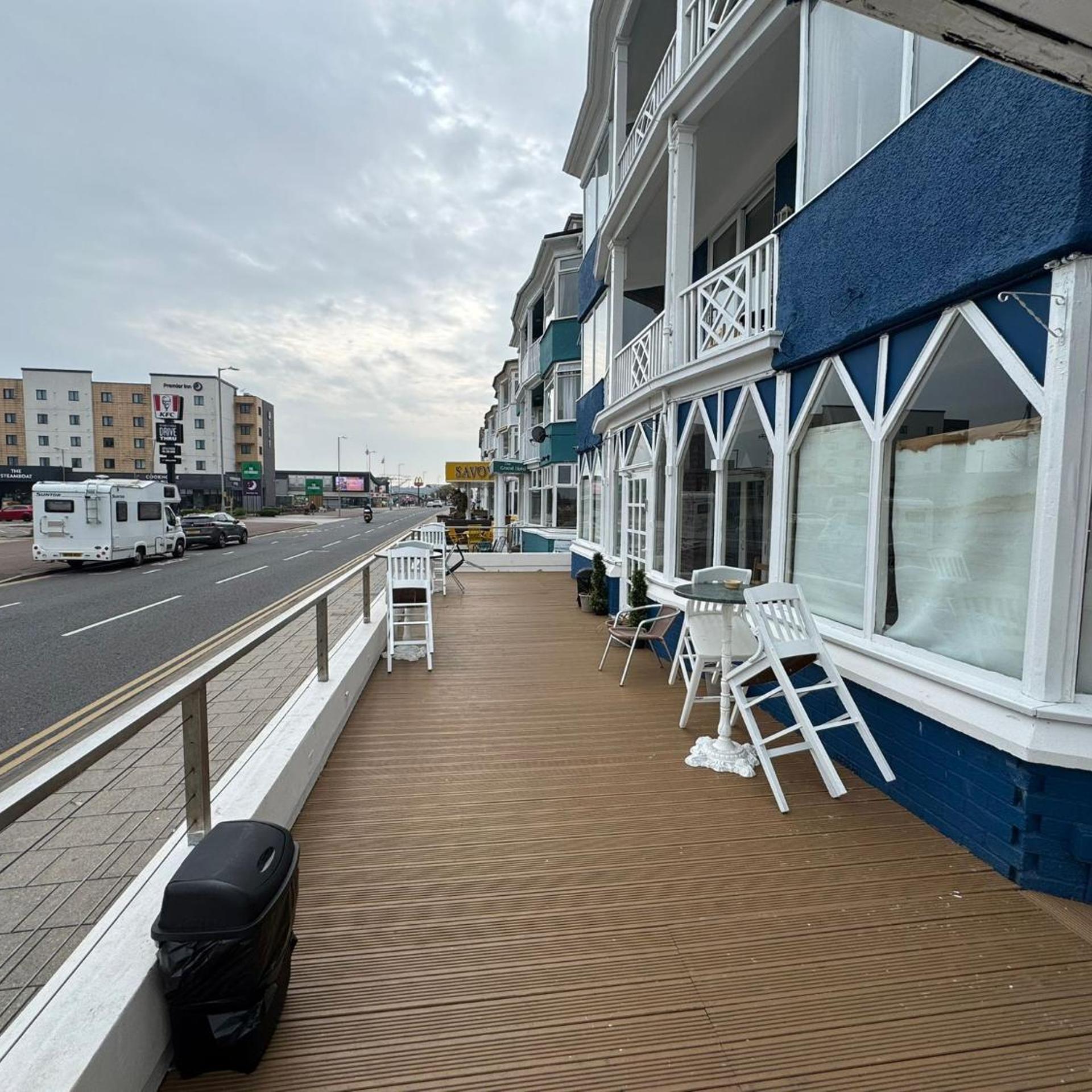 Sea Side Hotel 34/38