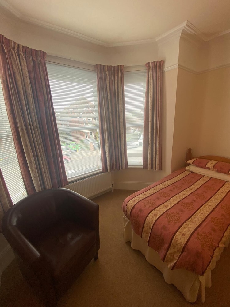Landguard Lodge 4/32