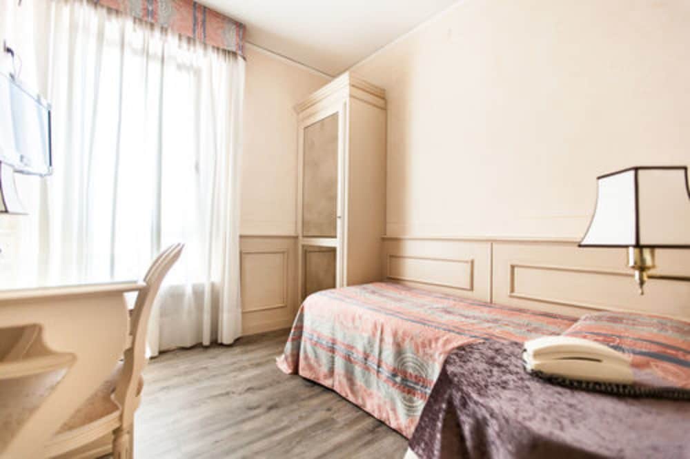 Hotel San Luca Verona 24/68
