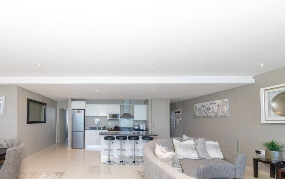 Infinity Self-Catering Apartments 44/50