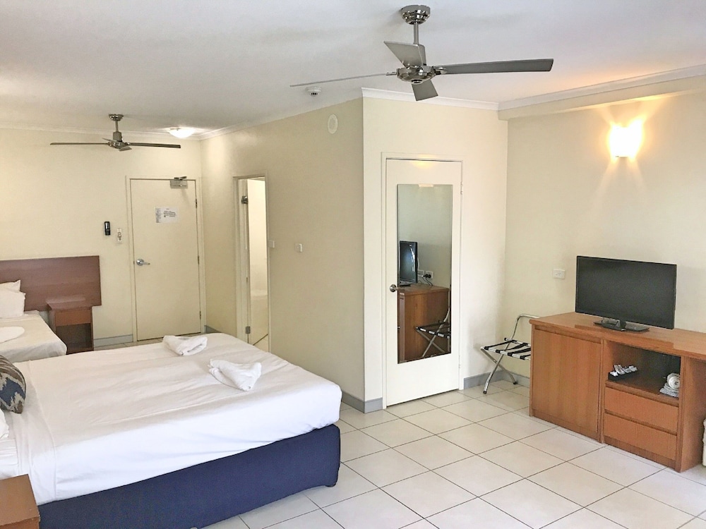 Cairns Queenslander 14/39