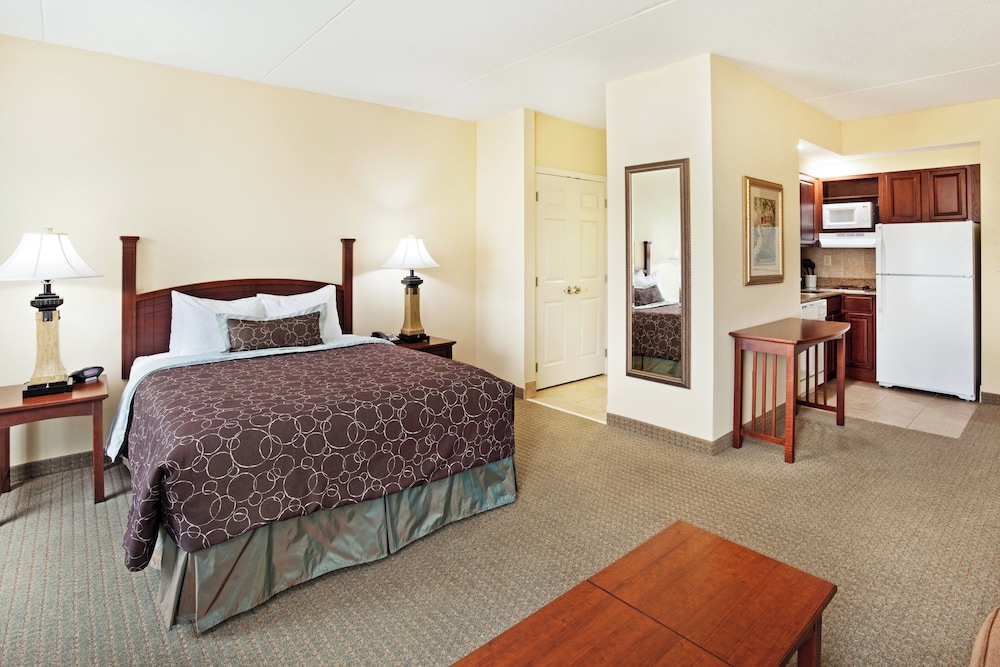 Staybridge Suites Knoxville Oak Ridge, an IHG Hotel 12/50