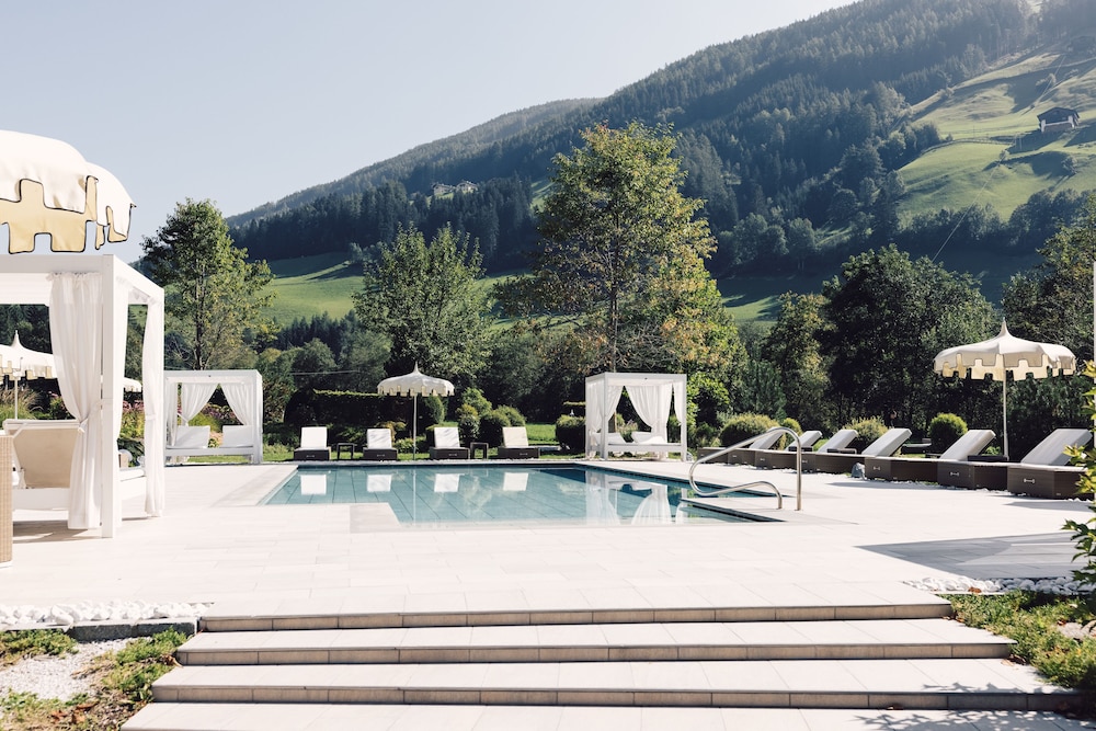 Alpenpalace Luxury Hideaway & Spa Retreat 42/50