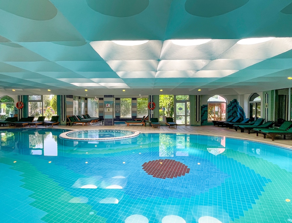 Belconti Resort Hotel 42/87