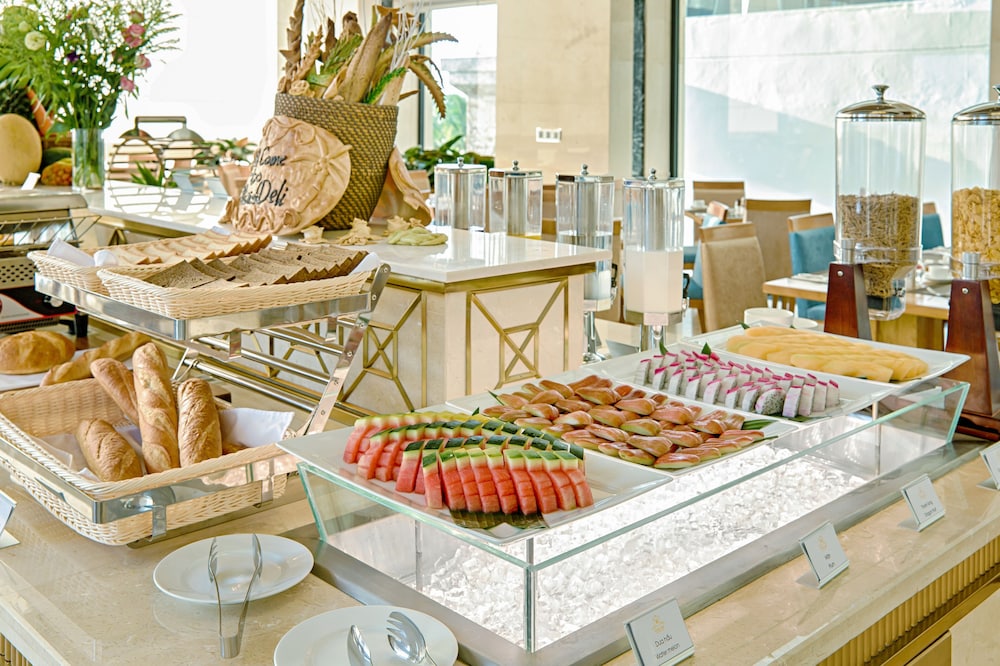 Paris Deli Danang Beach Hotel 50/80
