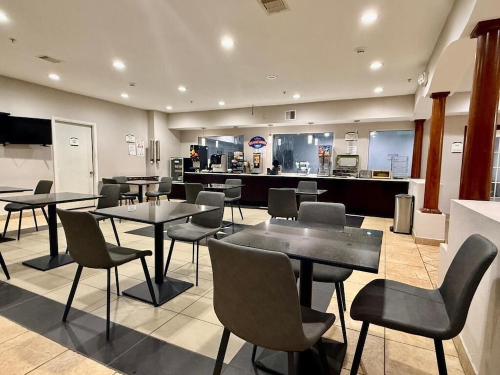 Baymont by Wyndham Texas City 53/59