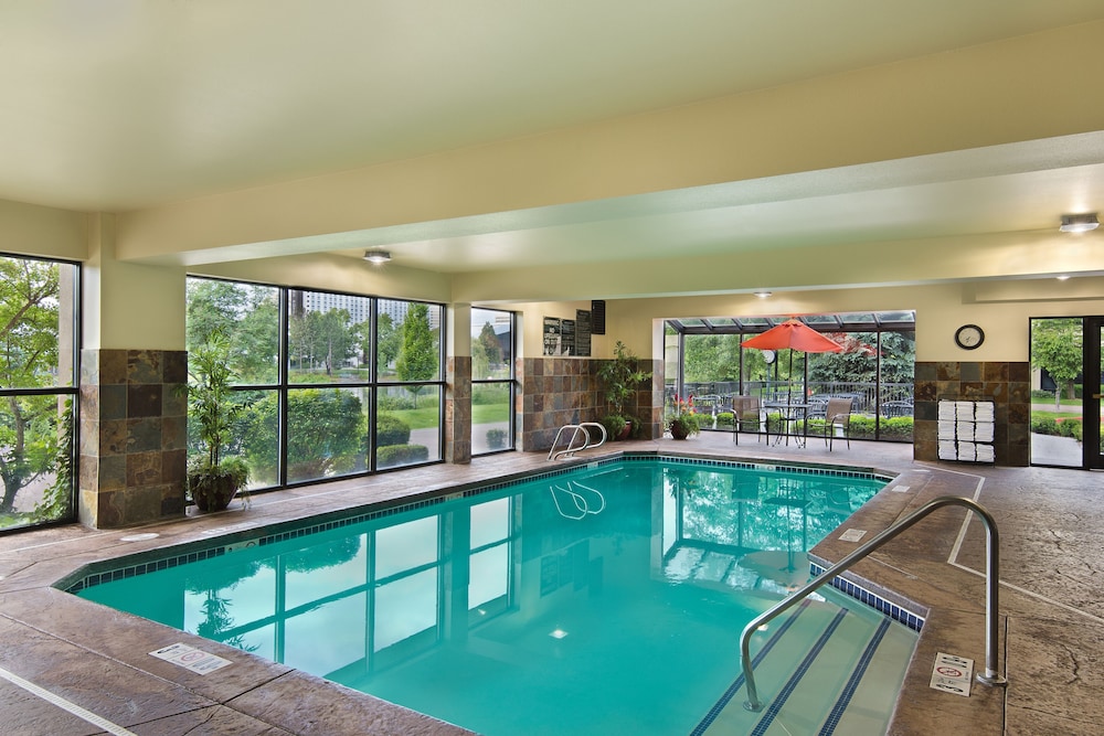 Oxford Suites Downtown Spokane 22/55
