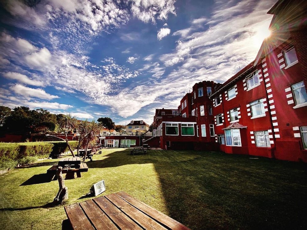 Livermead Cliff Hotel 5/43