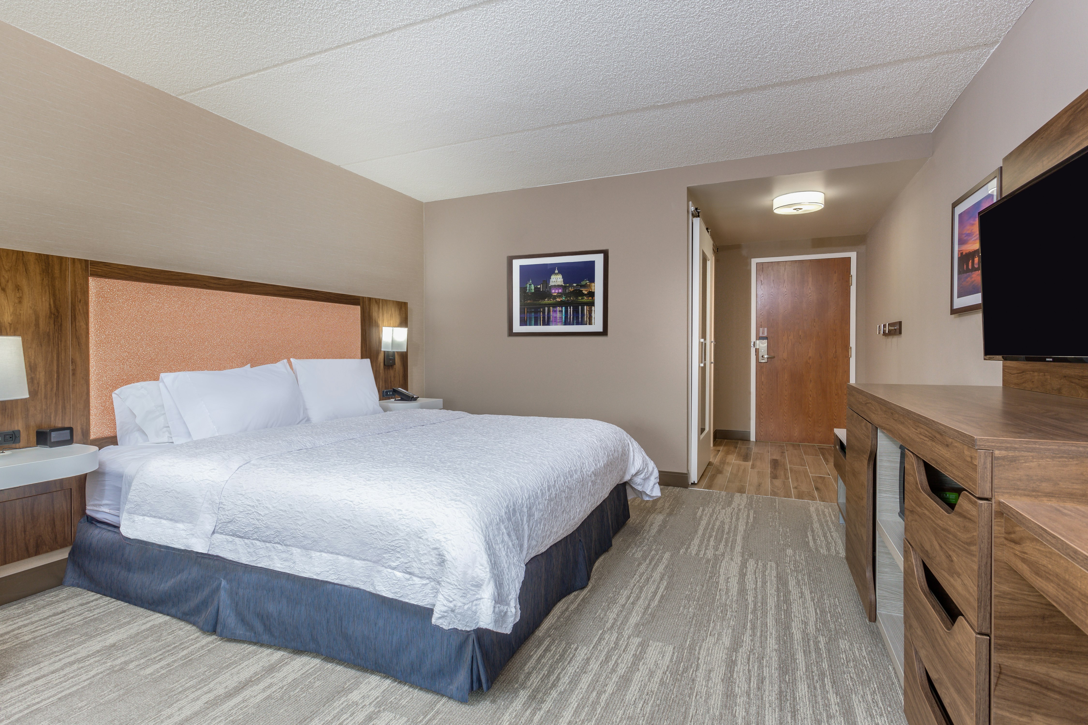 STUDIO, KING BED, ACCESSIBLE