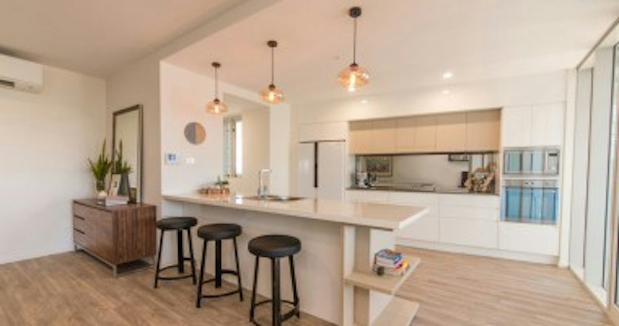 Empire Apartment Hotel 44/56