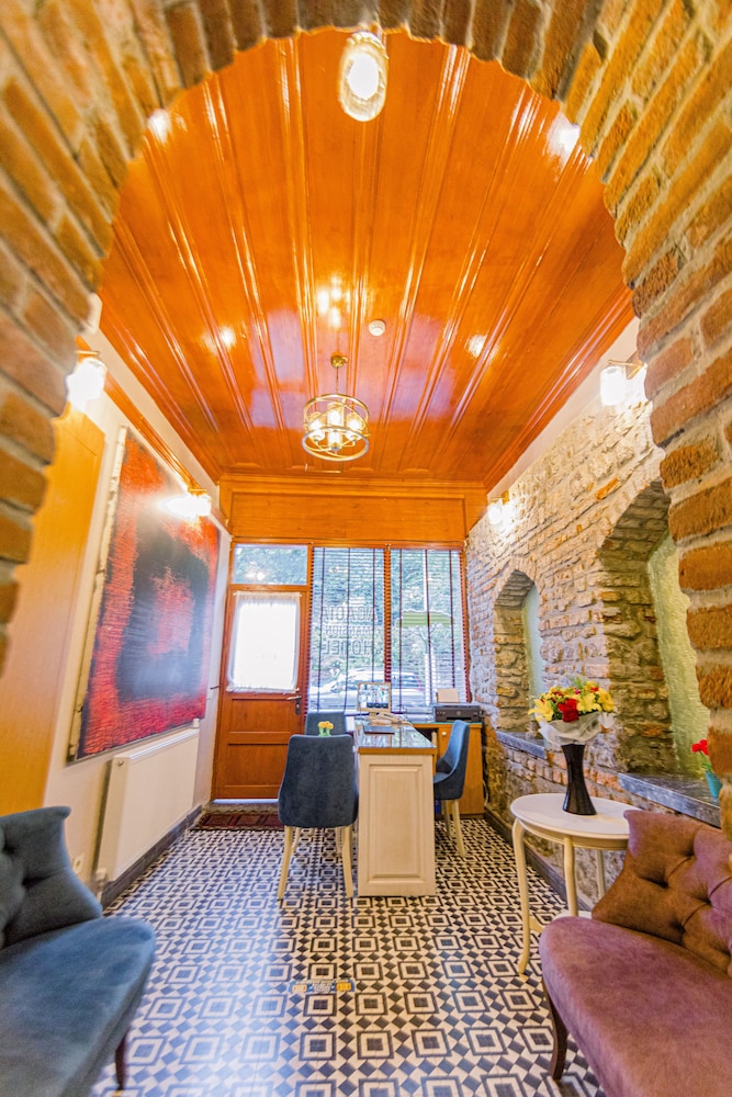 Acacia Mansion Hotel 33/49