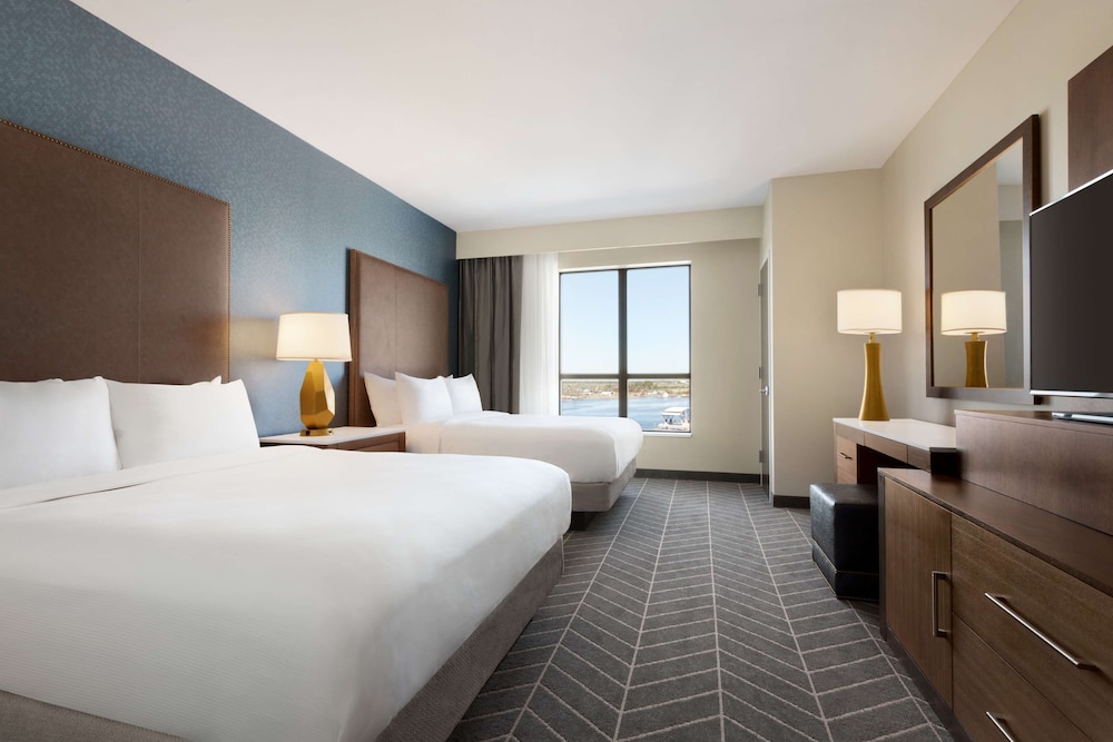 2 ROOMS, PREMIUM, SUITE, 2 QUEEN BEDS, RIVER VIEW, ACCESSIBLE