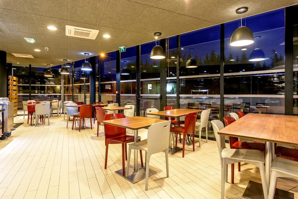 restaurant-cafeteria