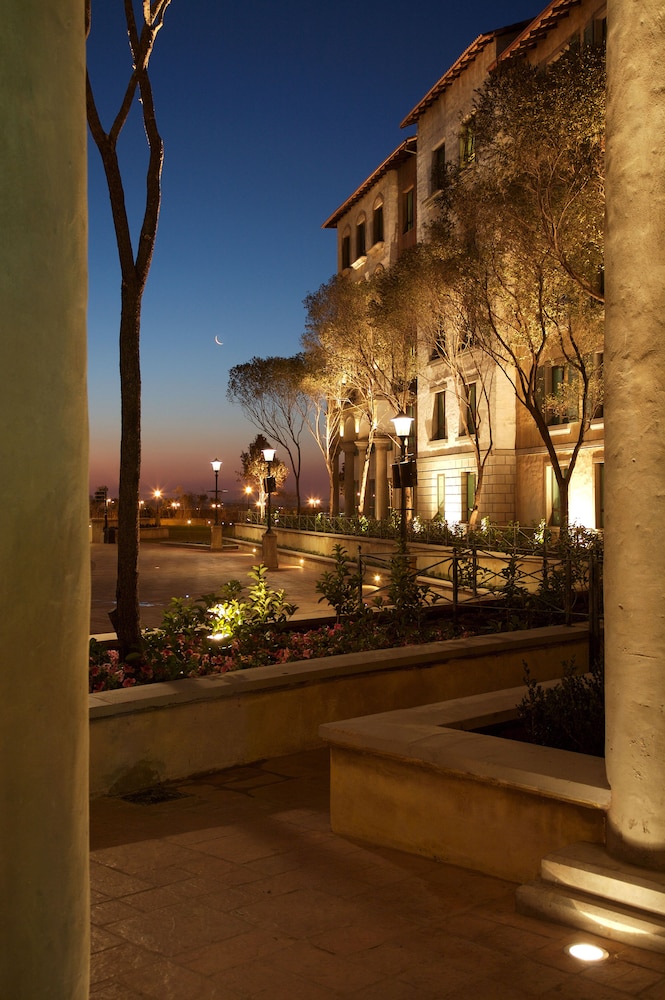 Sunsquare Montecasino 14/66