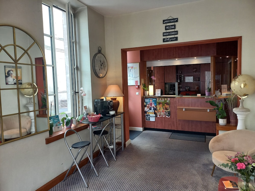 P'TIT DEJ-HOTEL COGNAC LA RESIDENCE 2/47