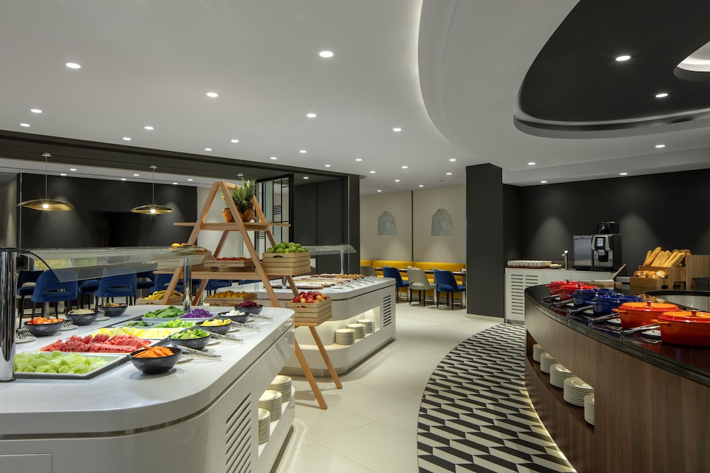 Hyatt Place Dubai Jumeirah Residences 8/50