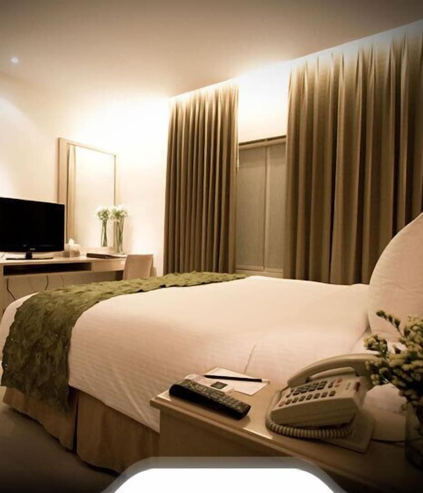 Hotel St. Ellis 25/64