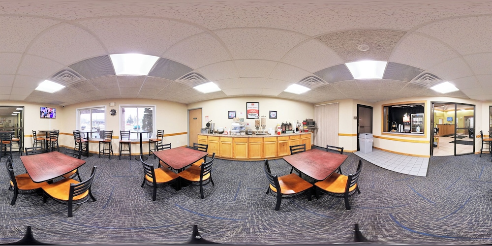 Coratel Inn & Suites by Jasper River Falls 40/60