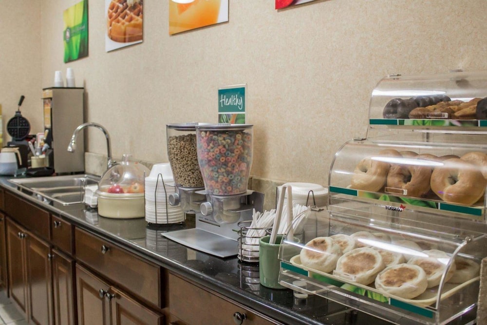Quality Inn Brunswick Cleveland South 25/41