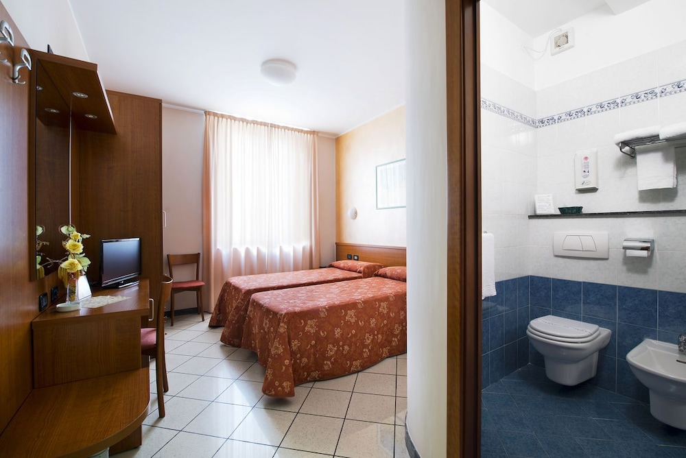 Hotel Stazione 37/38