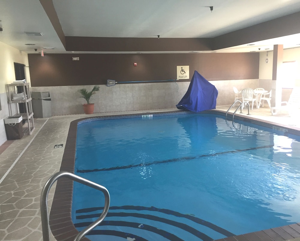 Spark by Hilton Grain Valley Kansas City 21/26