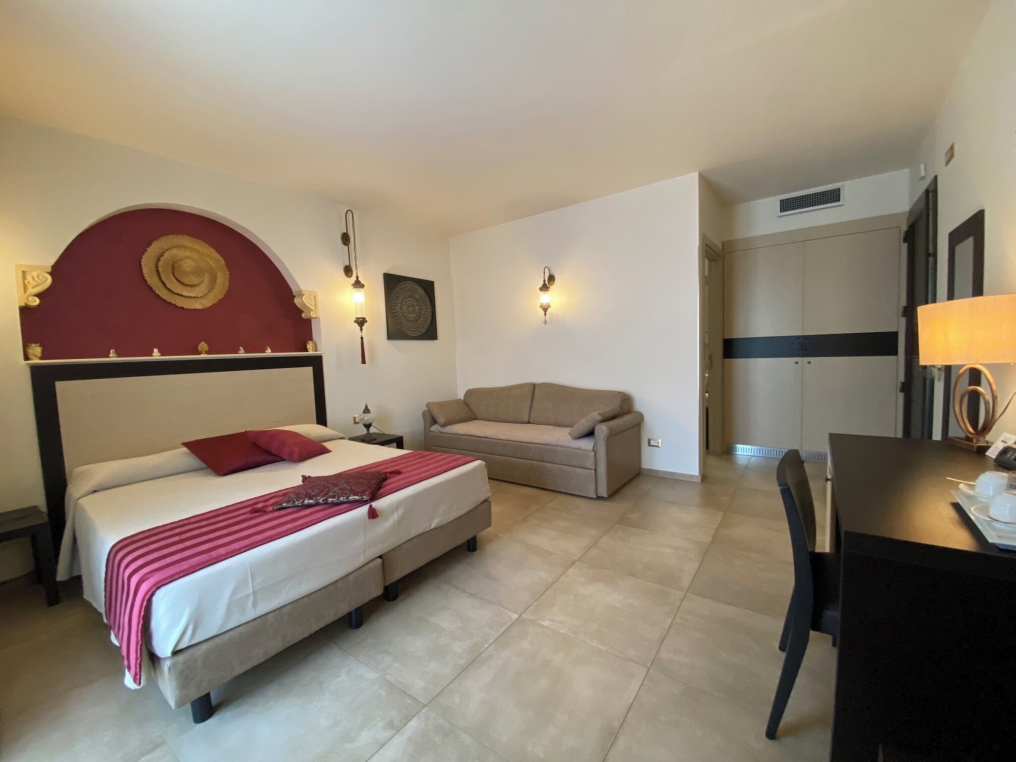 1 BEDROOM, COMFORT, TRIPLE