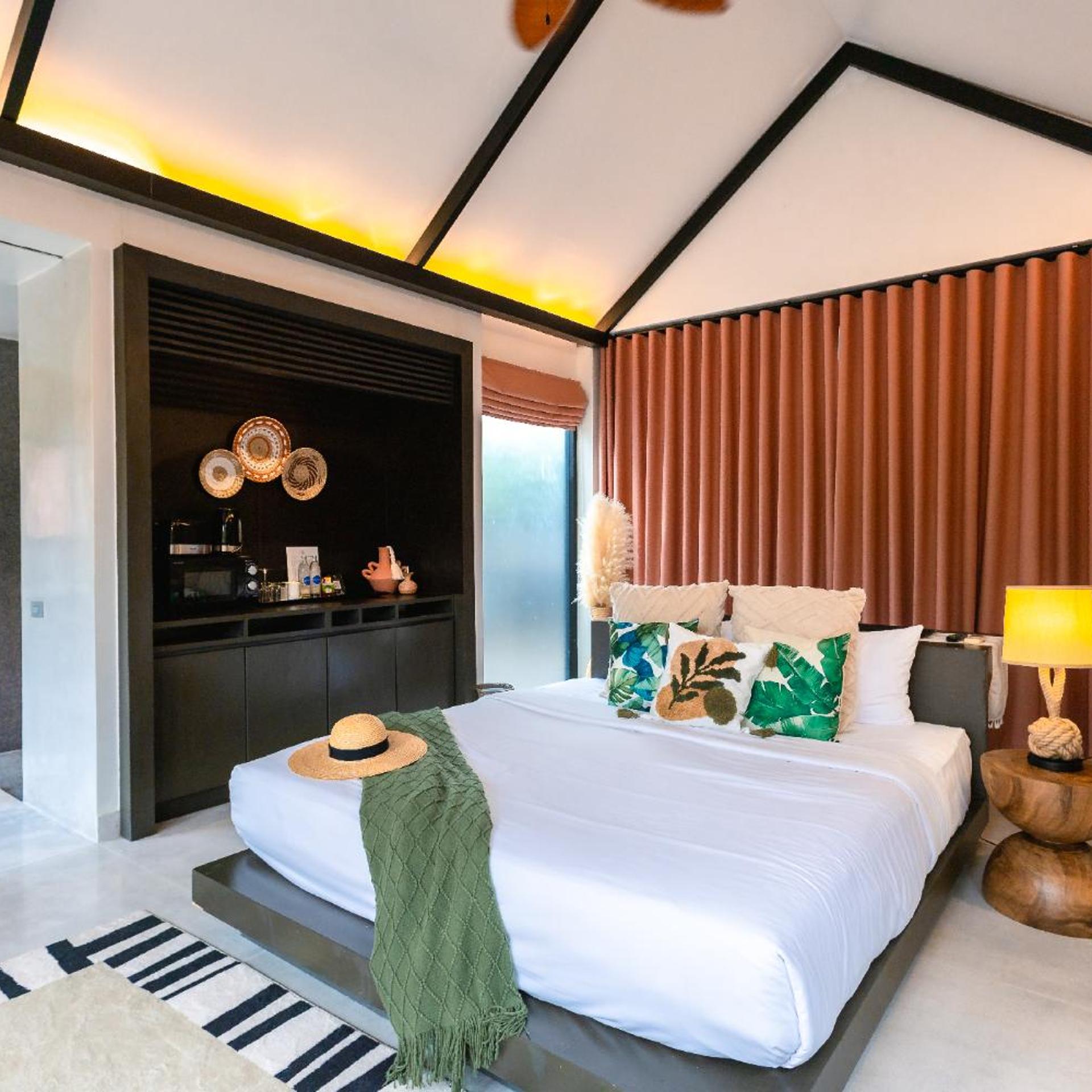 Pool, Tropical, Spa, Villa