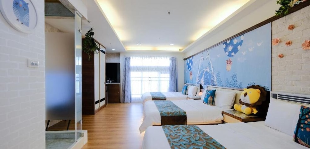 85 Asia Hotel 32/69