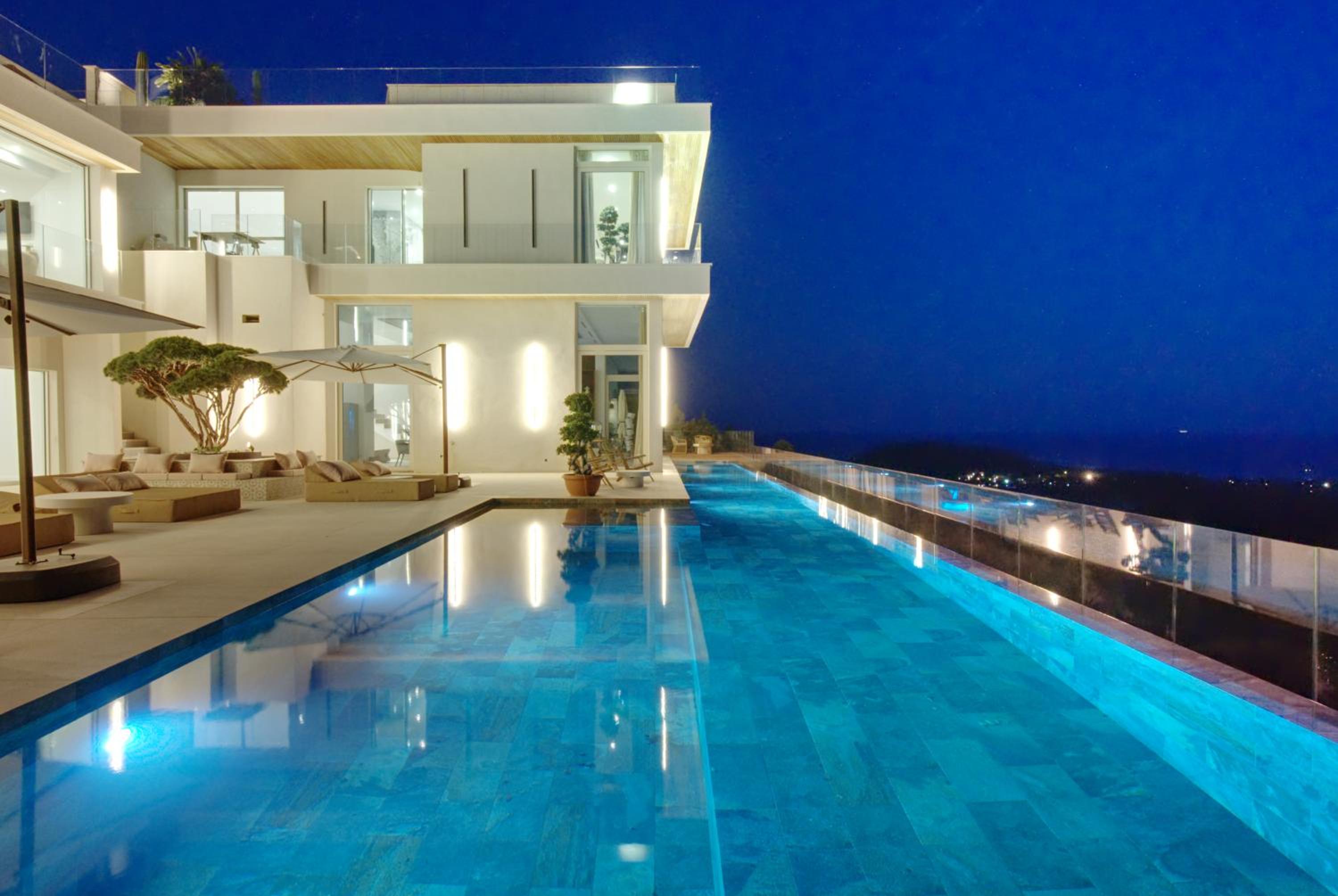 Villa Tigliola 3/26