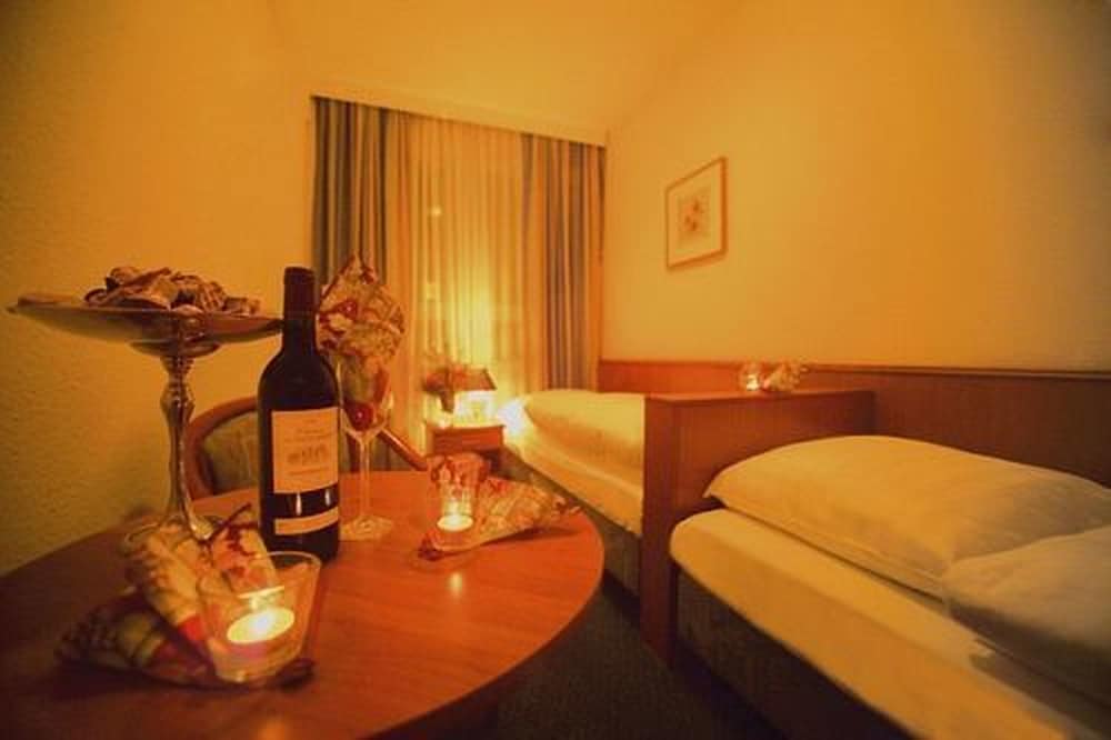 Hotel Mercedes Hamburg 13/48