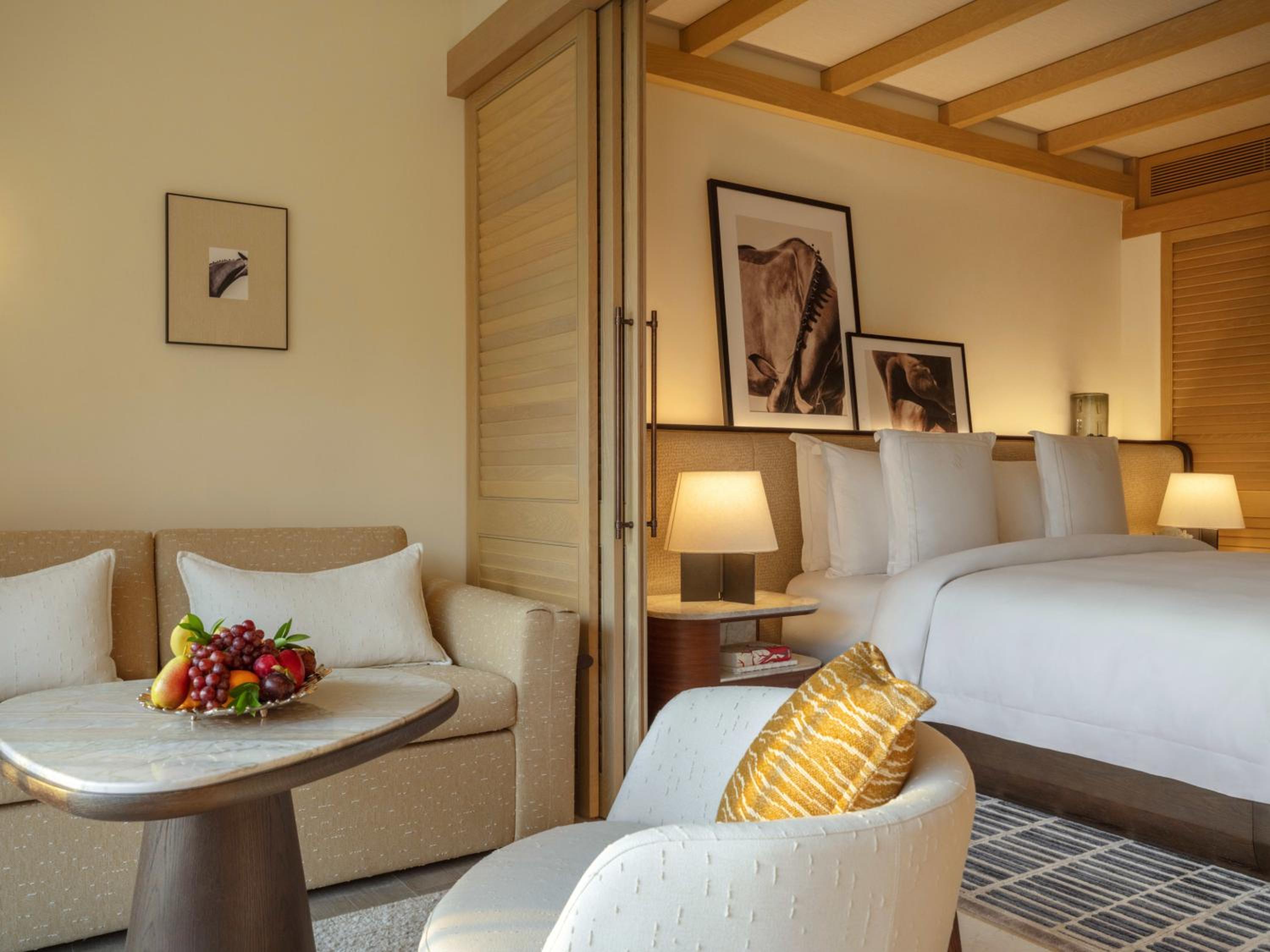 Deluxe, Family, King Bed