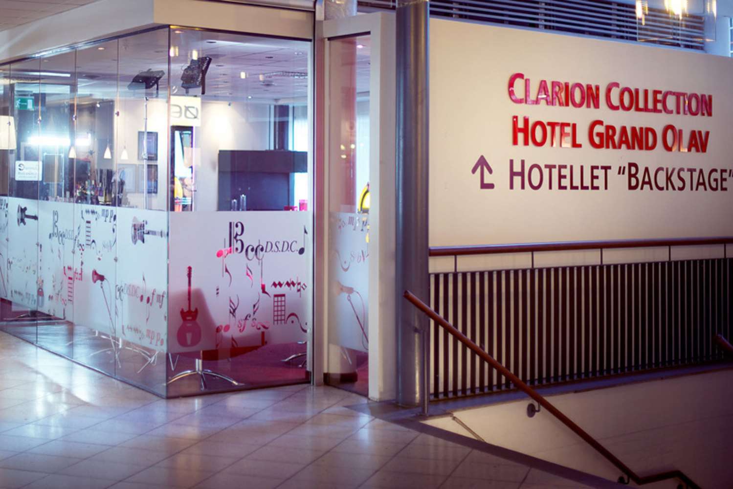 Home Hotel Grand Olav 16/37