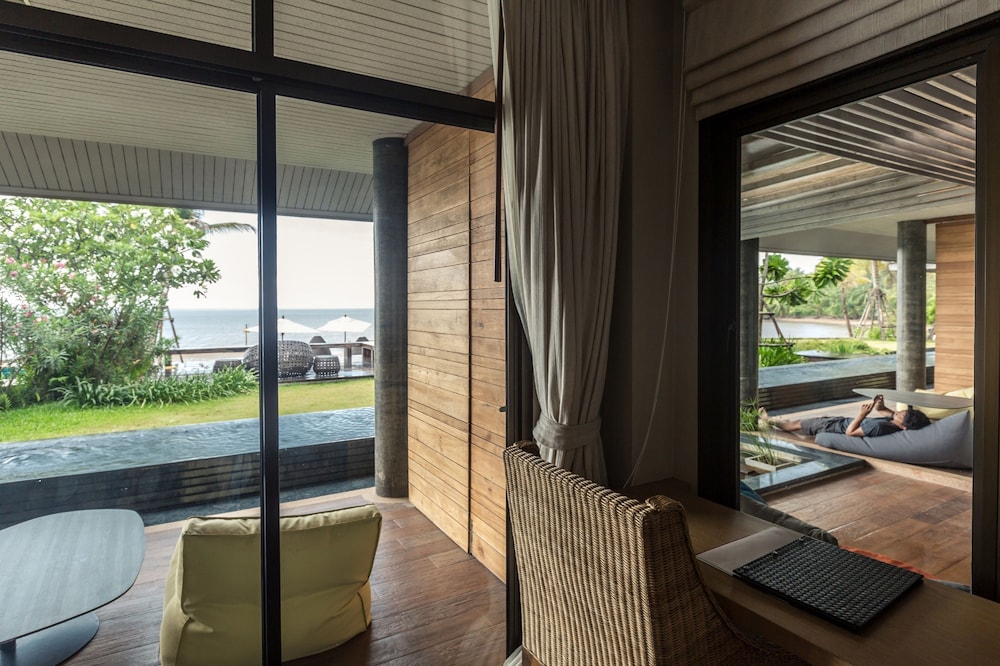 NA TARA RESORT 25/50