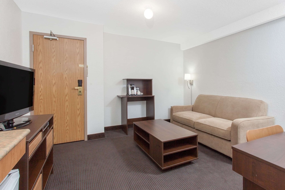 Super 8 By Wyndham Kenora 26/31