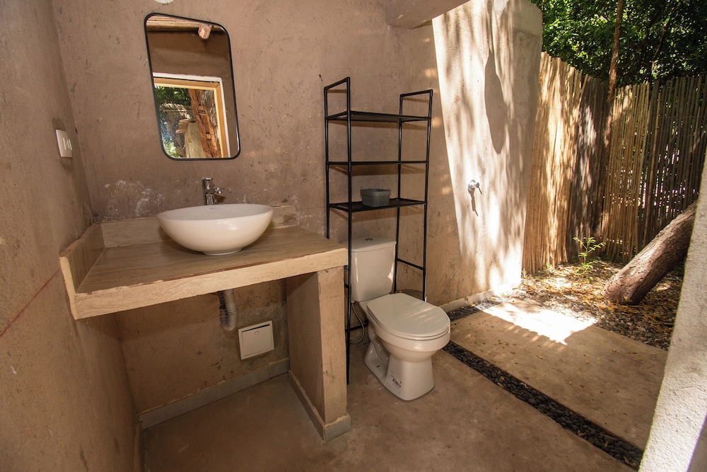 Santuario Beach Hostel 47/48