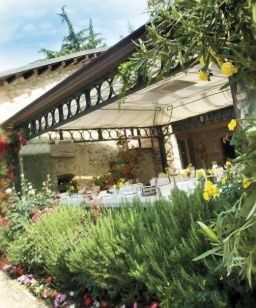 RELAIS DU SILENCE ALBERGO RELAIS I DUE ROCCOLI 1/50