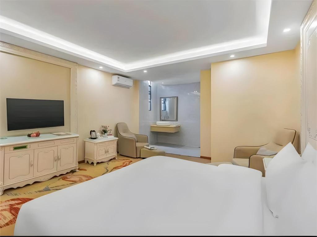 Vienna Classic Hotel (Kunming Changshui International Airport) 13/20