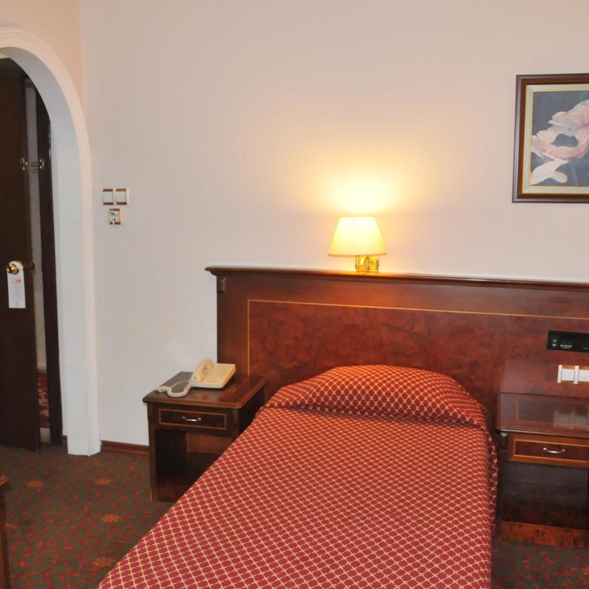 Ozilhan Hotel 16/59