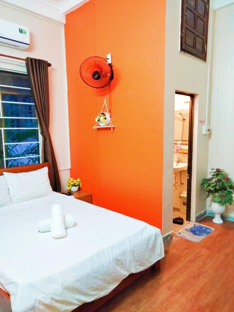 Amy Hostel Hue 17/65