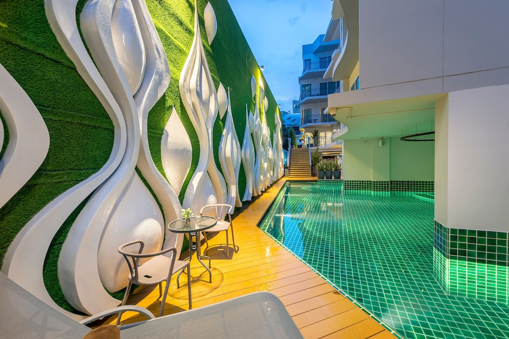 Anajak Bangkok Hotel 42/70