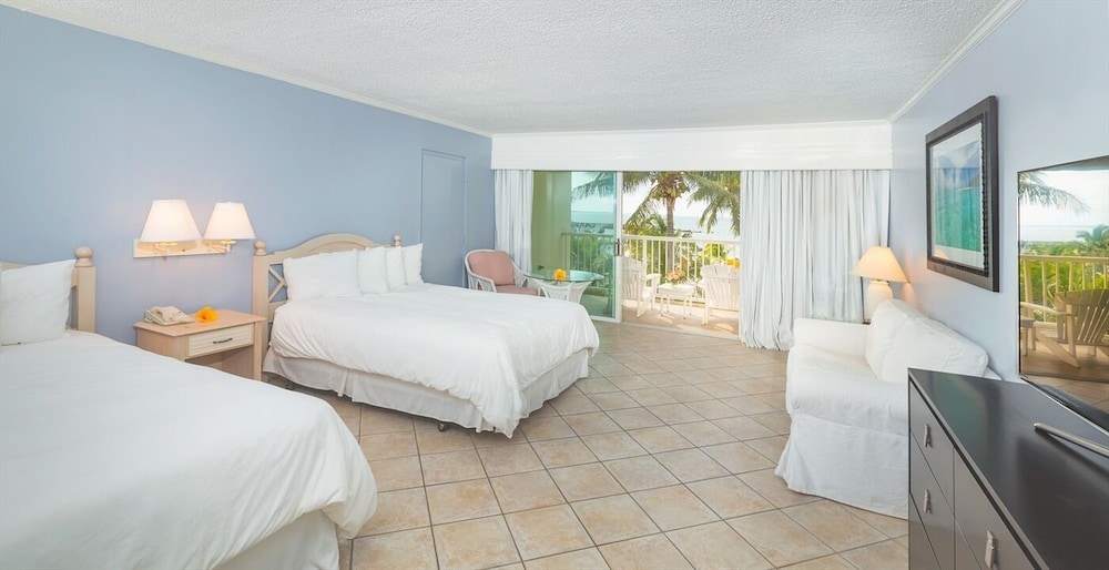 Abaco Beach Resort At Boat Harbor 28/100